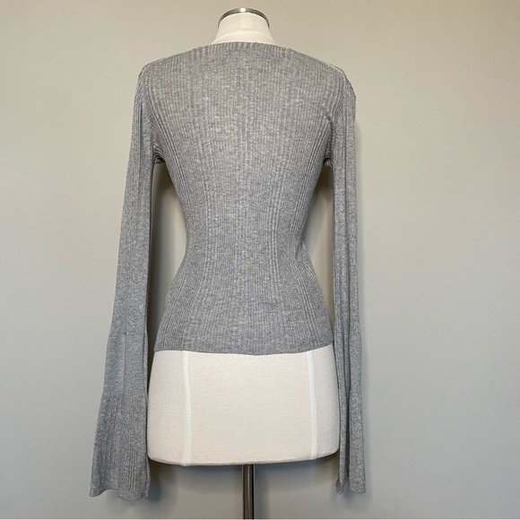 NAADAM Silk Cashmere Gray Ribbed V-neck Bell Sleeve Sweater Light Heather XS - Picture 6 of 11